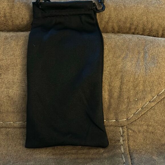 Retro-Vibe Rectangular Polarized Anti-Glare Sunglasses. Pale Salmon Color. - Picture 7 of 7